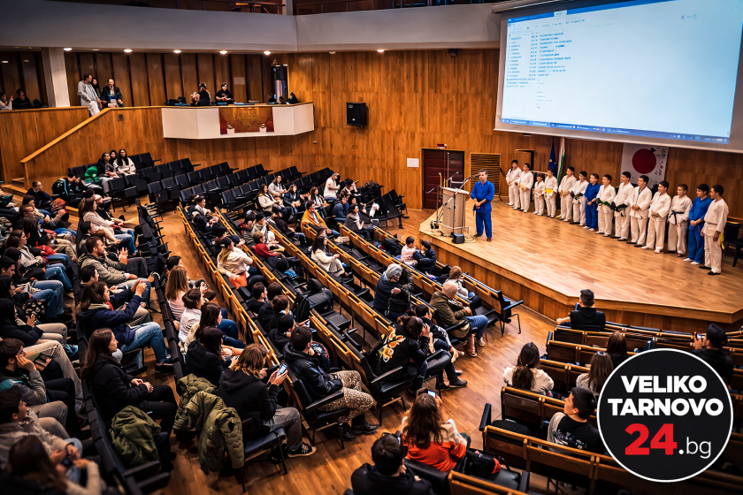 Над 50 студенти представиха японската култура във Великотърновския университет