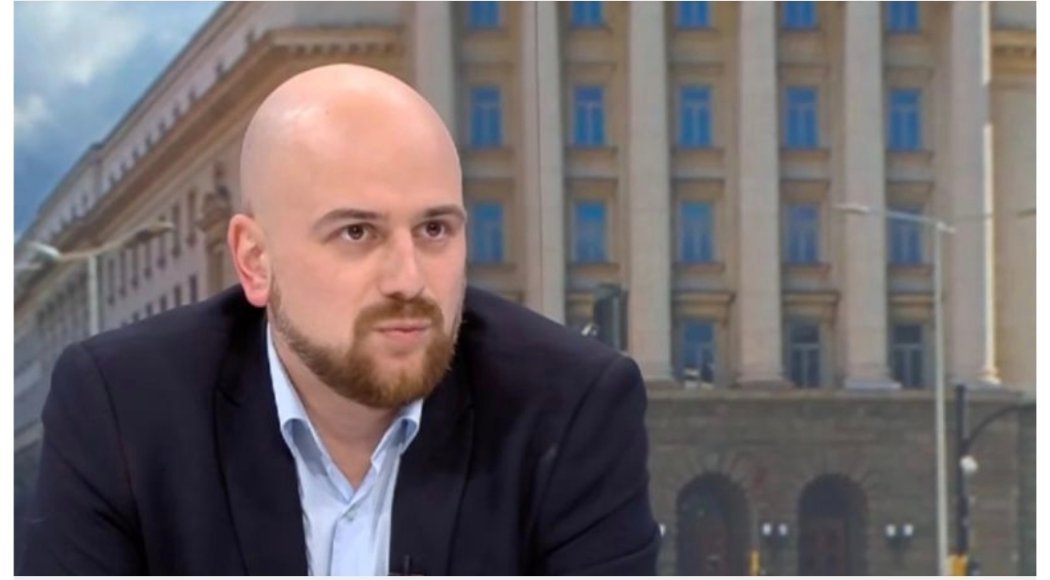 Светлин Тачев: Румен Радев „дръпна“ негласувалите и пренареди вота