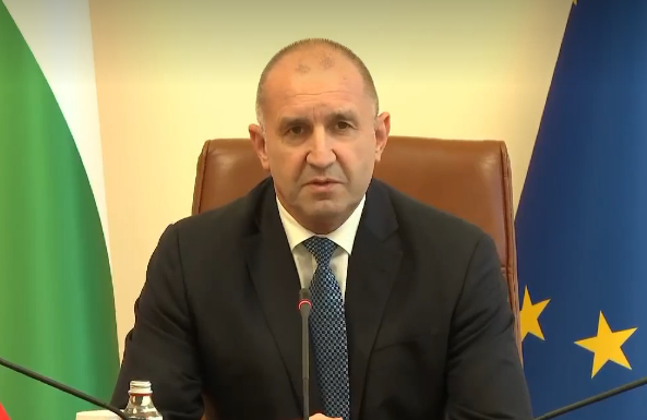 Радев: Проверки в министерствата разкриват голям дефицит и „фантастични“ договори
