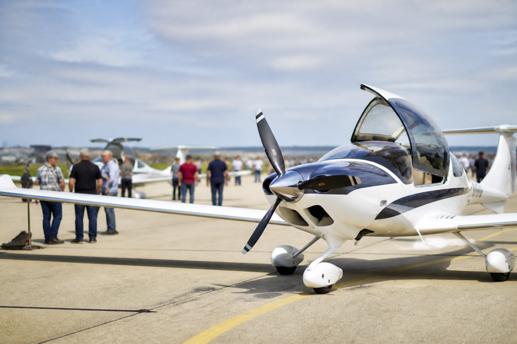 Diamond Aircraft дебютира в България с шоу на летище Горна Оряховица