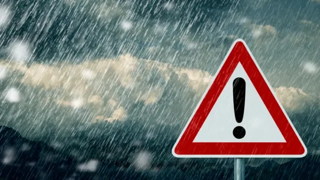 Жълт код за опасно време в 17 области утре