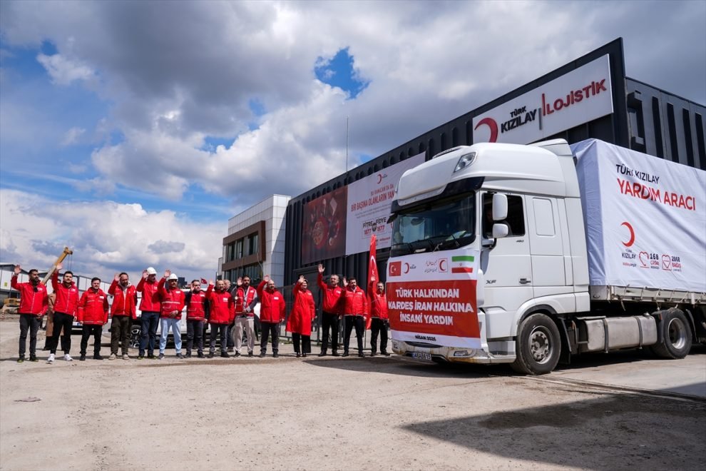 Турция изпрати нов хуманитарен конвой за Иран