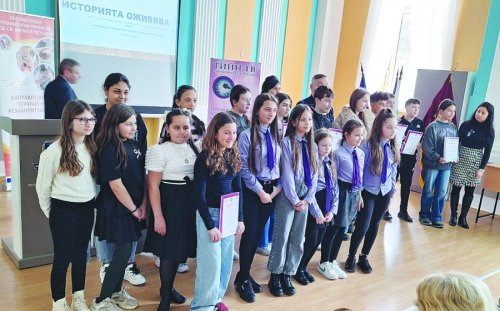 &bdquo;Историята оживява&ldquo;: 116 ученически творби превърнаха миналото в новина, кадър и AI образ