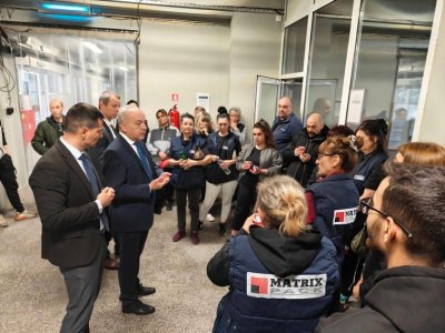 Гълъб Донев и представители на &bdquo;Прогресивна България&ldquo; се срещнаха с работници от &bdquo;Матрикс&ldquo; в село Ивайло