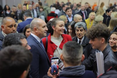 Румен Радев в Русе: България не е бедна, а зле управлявана и ограбвана държава