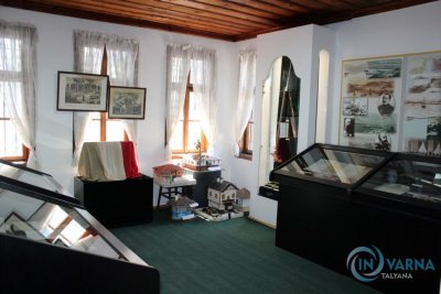 Сабите от Априлското въстание излизат от фондовете: уникални реликви гостуват във Варна