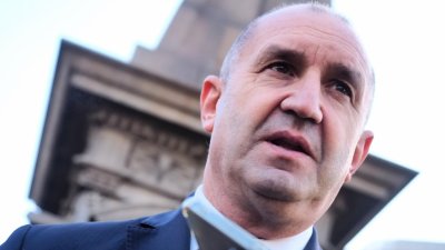 &bdquo;Прогресивна България&ldquo; обяви пълните листи за 19 април: Радев води в Бургас и София