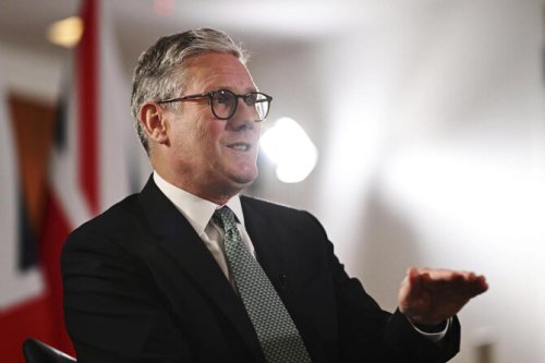 Лондон отказа блокада на Ормузкия проток: няма да прати бойни кораби, но мести миночистачи