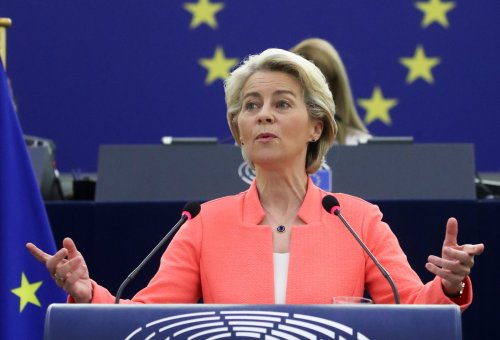 Фон дер Лайен подчертава необходимостта от бързи реформи в Унгария