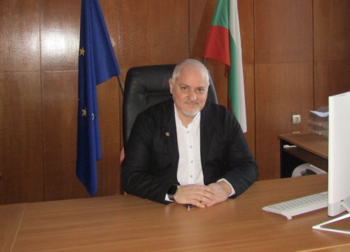 Язовир &bdquo;Александър Стамболийски&ldquo; прелива, Янтра и Росица се вдигат: областният управител поиска спешни мерки