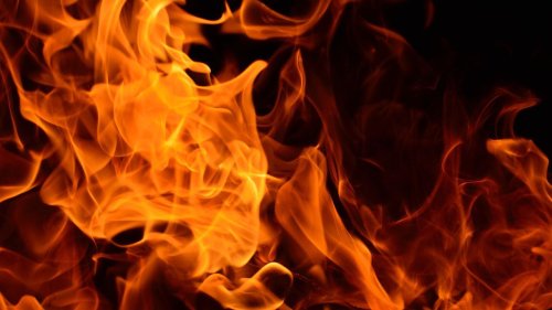 Съмнения за умишлен палеж: разследват пожар в къща в Павликени