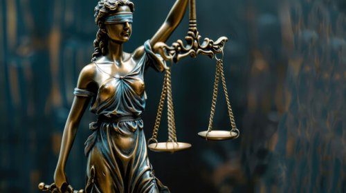 Съдът спря строеж в птицеферма край Дебелец: &bdquo;складове&ldquo; се оказаха подготвени за производство