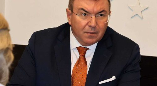 Велико Търново стартира серия здравни лекции: проф. Костадин Ангелов говори за рака и скрининга