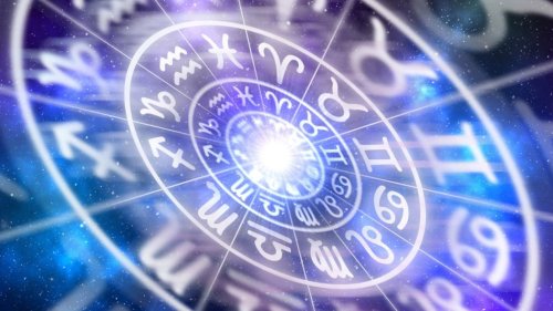 Дневен хороскоп за 11 април 2026: Ден на решения, думи и вътрешен баланс