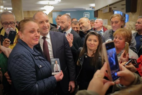 Румен Радев в Благоевград: Нагледахме се на управленци, които не смеят да защитават националните ни интереси навън