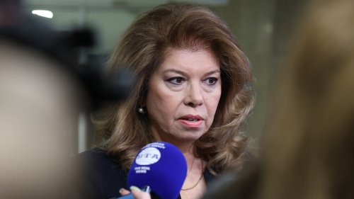 Йотова попиля самозвания служебен премиер Андрей Гюров