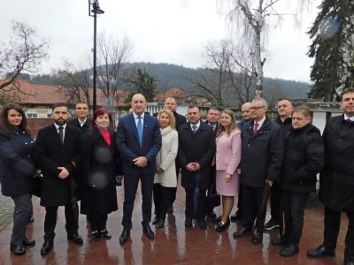 Радев във В. Търново: &bdquo;Ще освободим България от олигархията&ldquo; &ndash; иска бързо правителство след вота