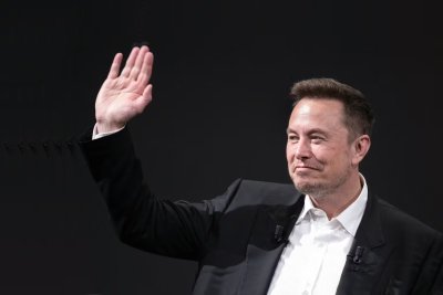&bdquo;Форбс&ldquo;: Илон Мъск мина 800 млрд. долара и вече гледа към 1 трилион