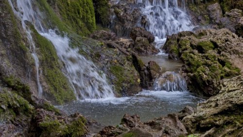 Огнеборци спасиха румънска туристка край Хотнишкия водопад