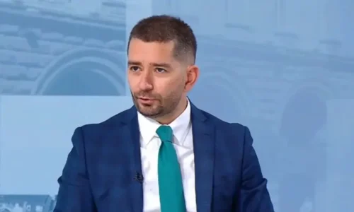 Слави Василев за комисията за имуществото на Пеевски: Това е една говорилня