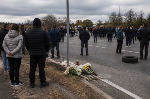 Жители на Обединение излизат на протест за кръгово след смъртна катастрофа