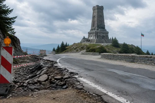 „Възраждане“ поиска публичен график за ремонта на Шипка