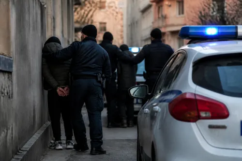 Полицията в Горна Оряховица разкри грабеж на шестима ученици