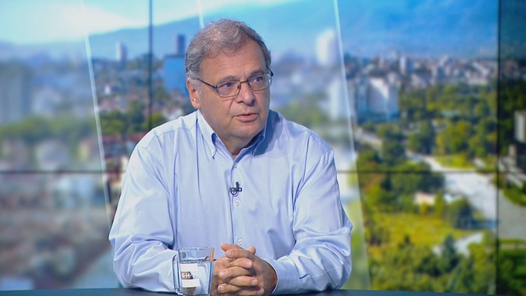 Попов: Скокът на горивата е „странен“ – държавата готви проверки за спекула