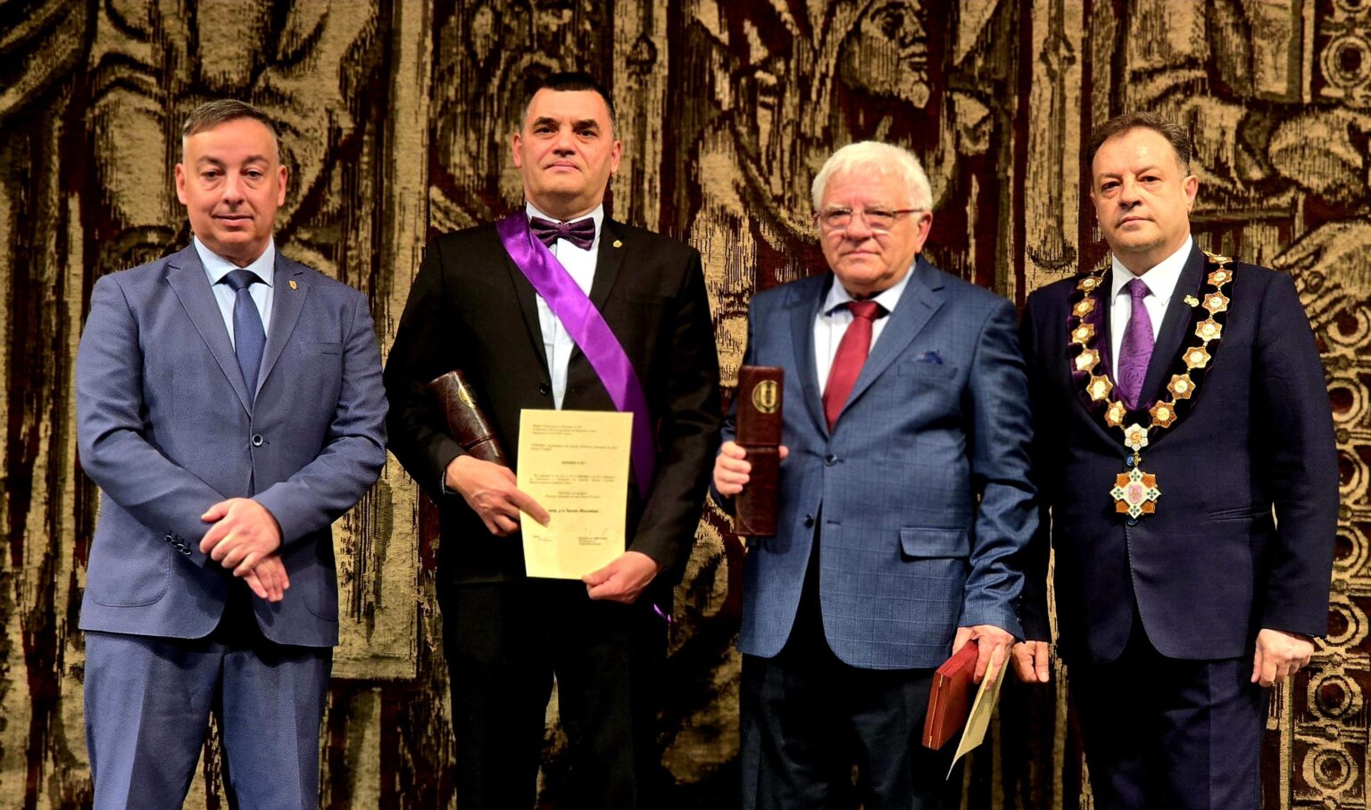 Велико Търново обяви новите си почетни граждани за 2026: лекар и културен двигател получиха най-високото признание