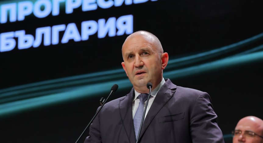 Радев в Плевен: Големите играчи защитават интересите си – време е и България да го направи