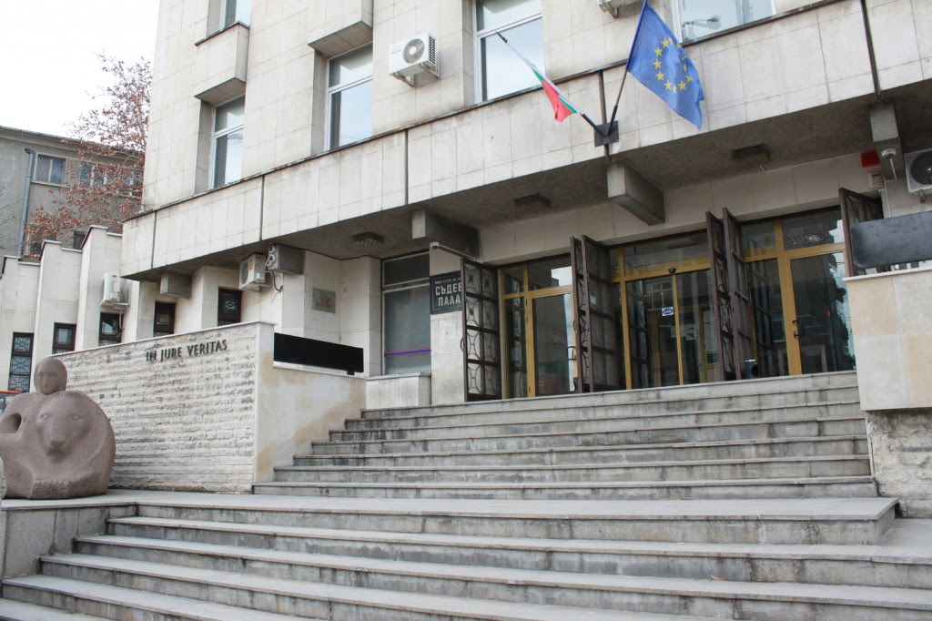 Съдът отсъди: Великотърновската митрополия дължи 42 591 евро за допълнителни ремонти