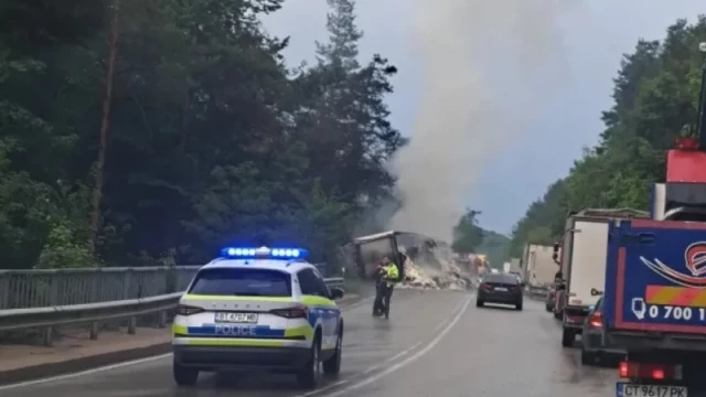Маслено петно на Хаинбоаз: след зверската катастрофа с жертва търсят кой е разлял течността