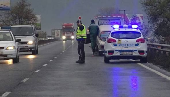 Двама загинали при катастрофи в страната за последното денонощие
