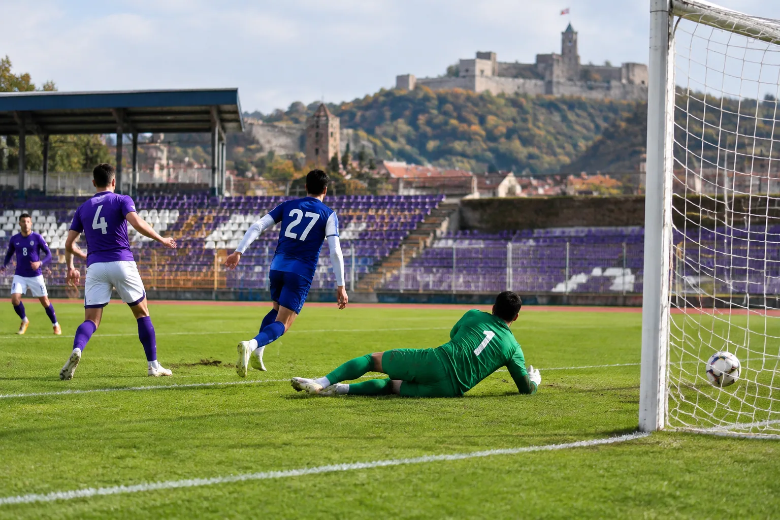 Етър ВТ падна с 2:1 от Спартак Плевен в Ловеч