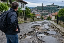Англичанин в Пчелище пита защо улиците стават по-зле