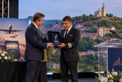БАЕЗ отличи Николай Калайджиев след рекорда с 1021 полета